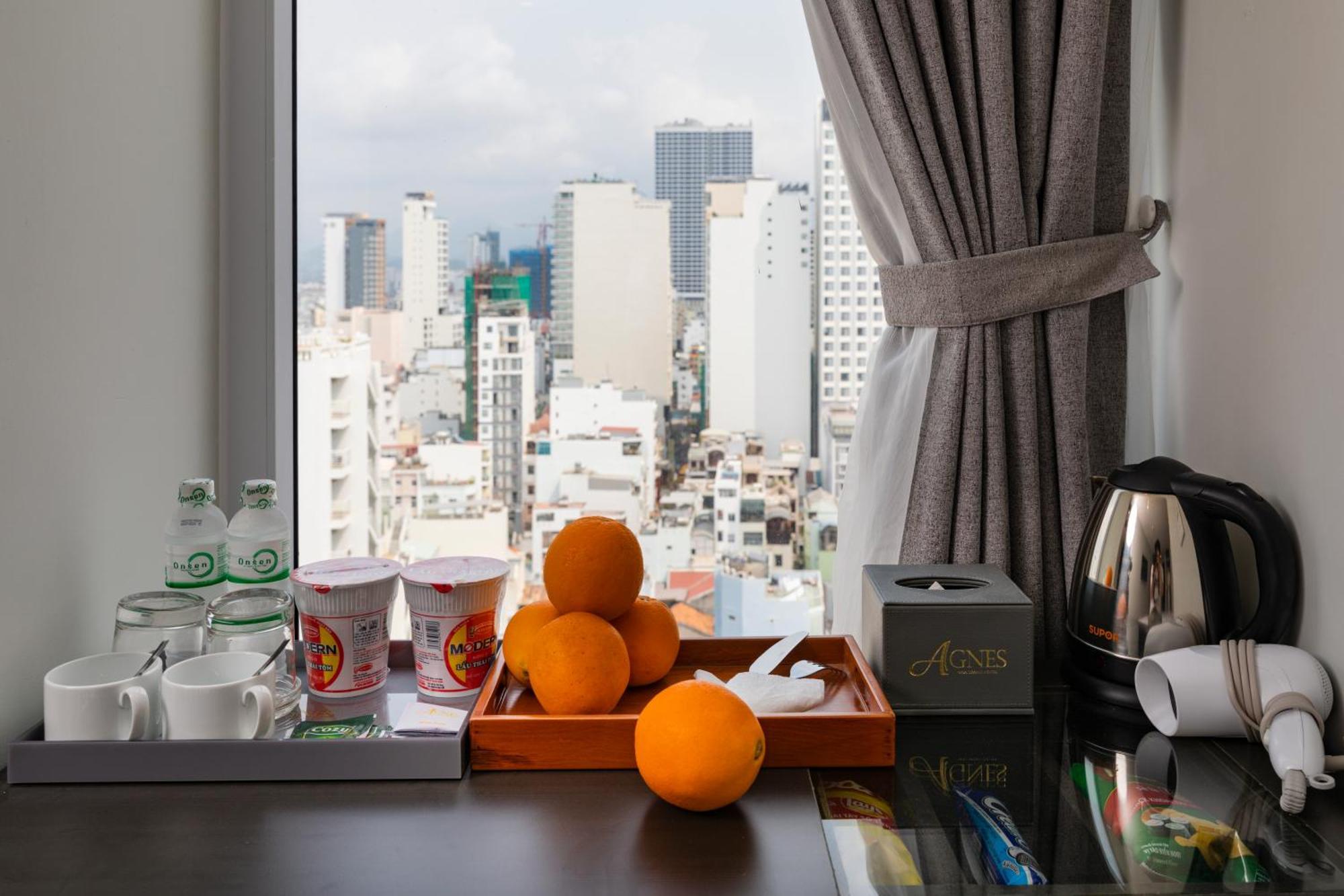 Agnes Hotel Managed By Dhg Nha Trang Buitenkant foto