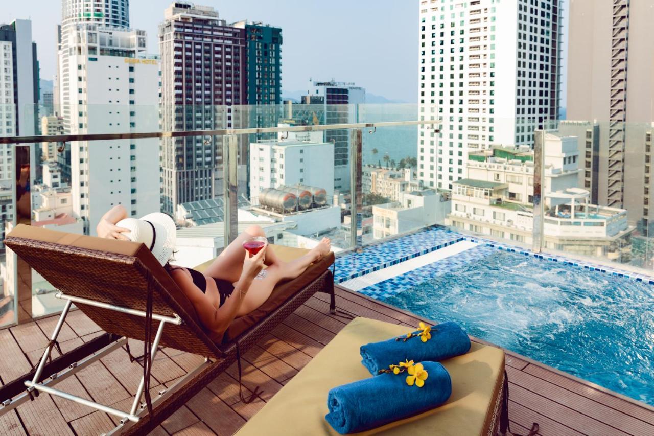 Agnes Hotel Managed By Dhg Nha Trang Buitenkant foto